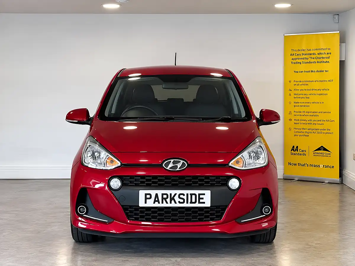 Used 2018 Hyundai i10 Premium Passion Red - Interior and Exterior details 5