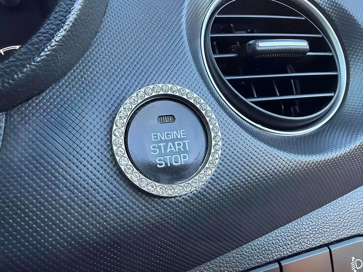 Used 2018 Hyundai I10 Premium Se Grey - Interior and Exterior details 16