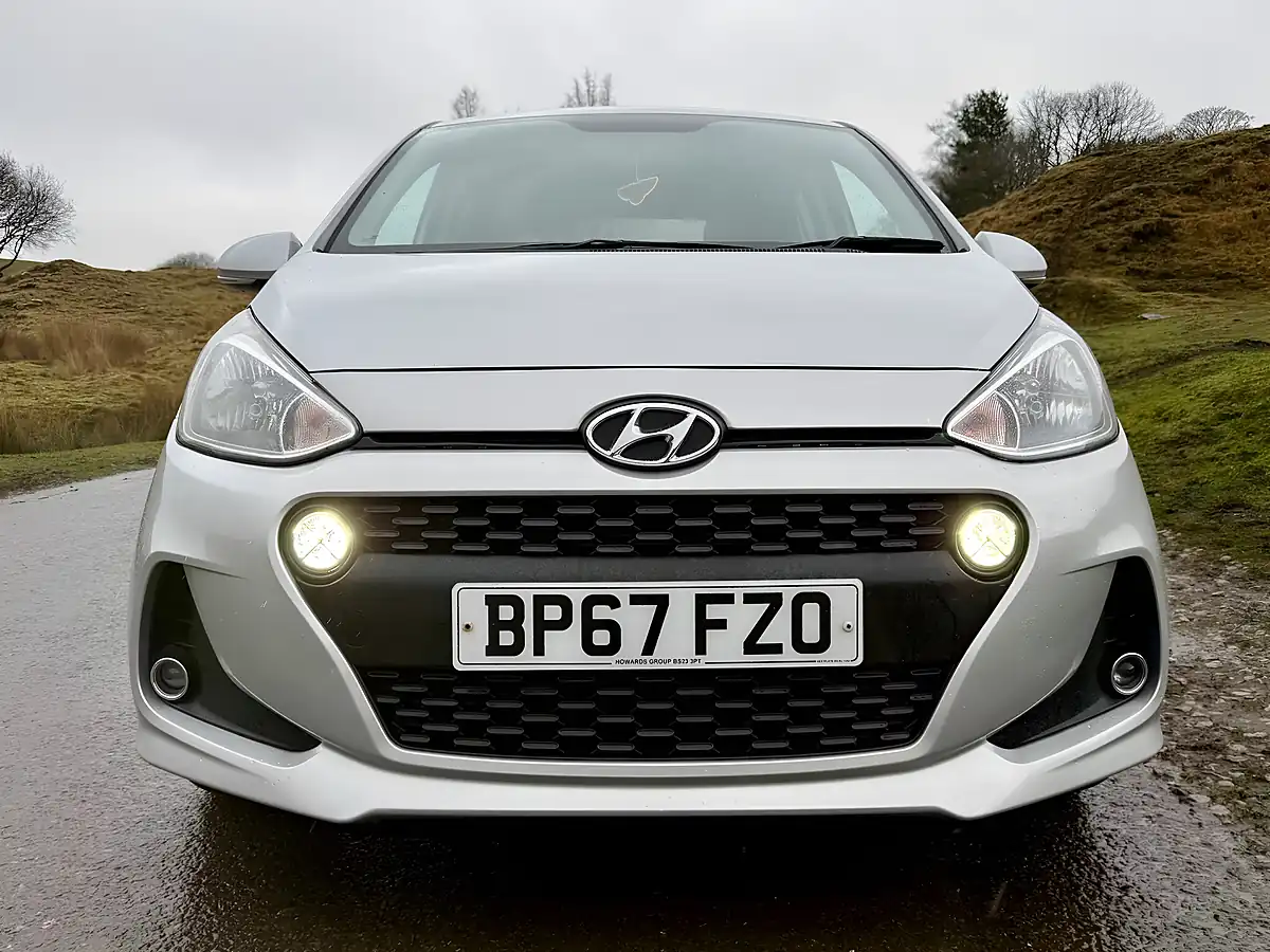 Used 2018 Hyundai i10 Premium Se Grey - Interior and Exterior details 10