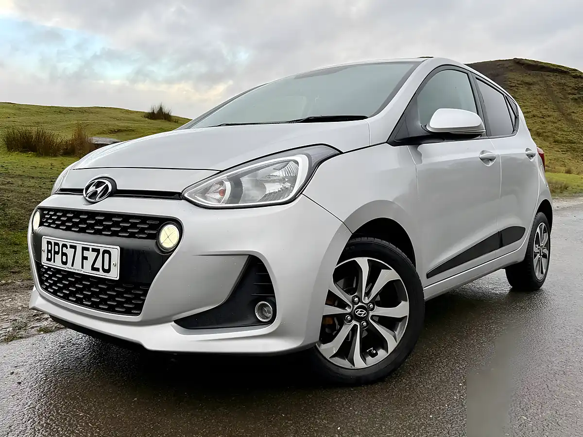 Used 2018 Hyundai i10 Premium Se Grey - Interior and Exterior details 17