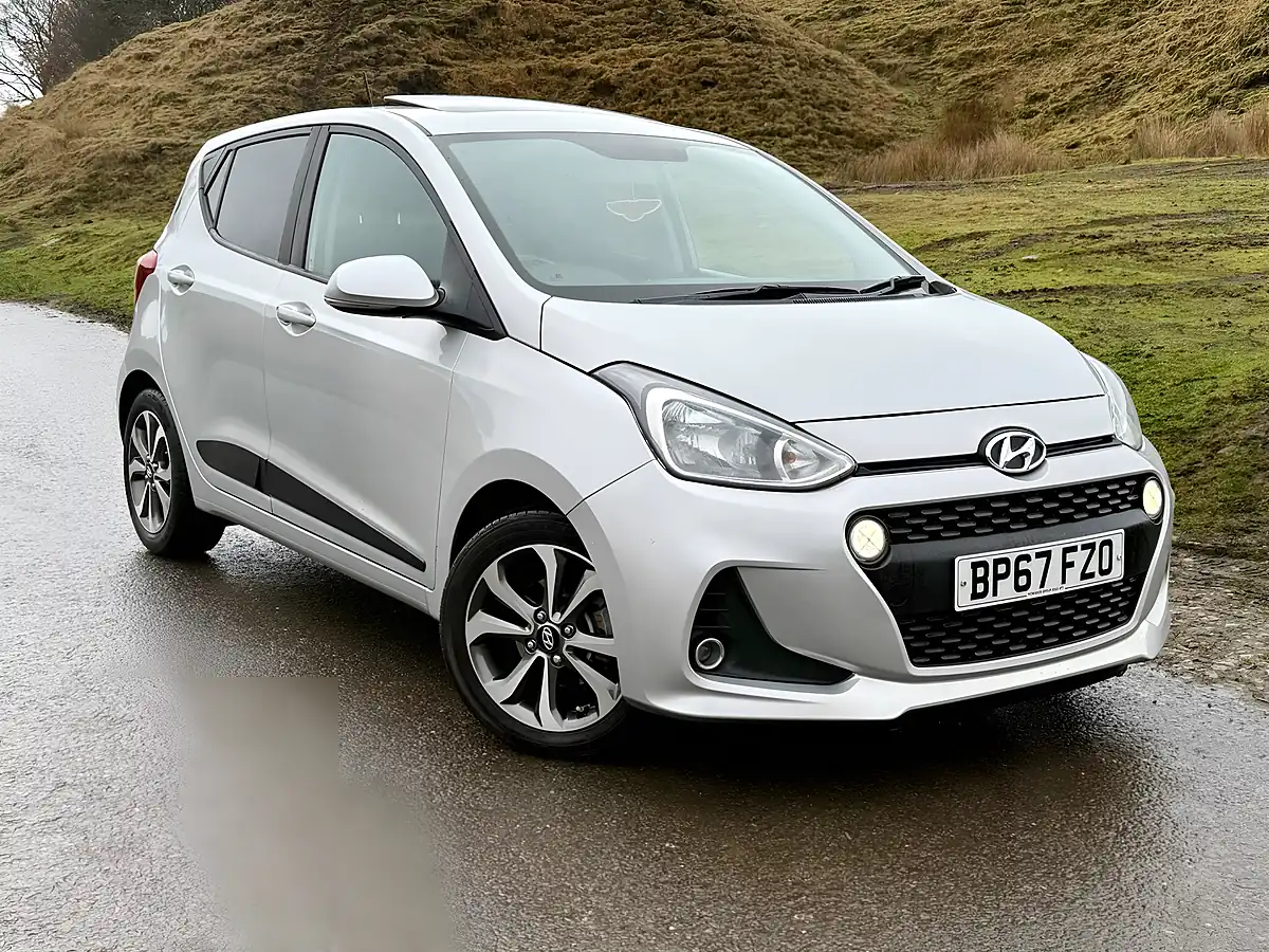 Used 2018 Hyundai i10 Premium Se Grey - Interior and Exterior details 18