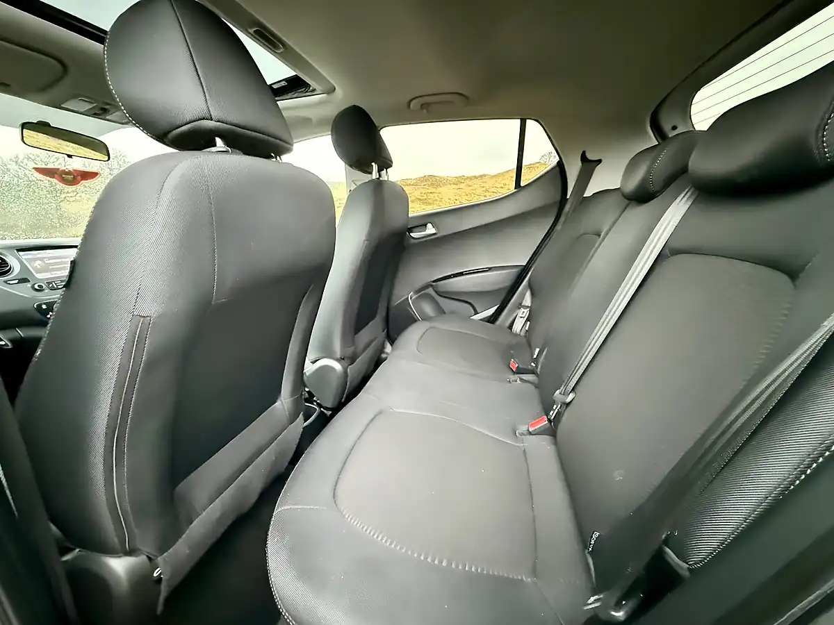 Used 2018 Hyundai i10 Premium Se Grey - Interior and Exterior details 19