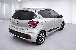 Used 2018 Hyundai i10 Premium Se Silver - Interior and Exterior details 3