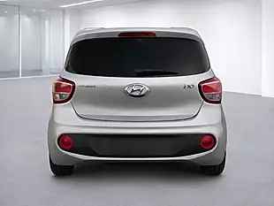 Used 2018 Hyundai i10 Premium Se Silver - Interior and Exterior details 4