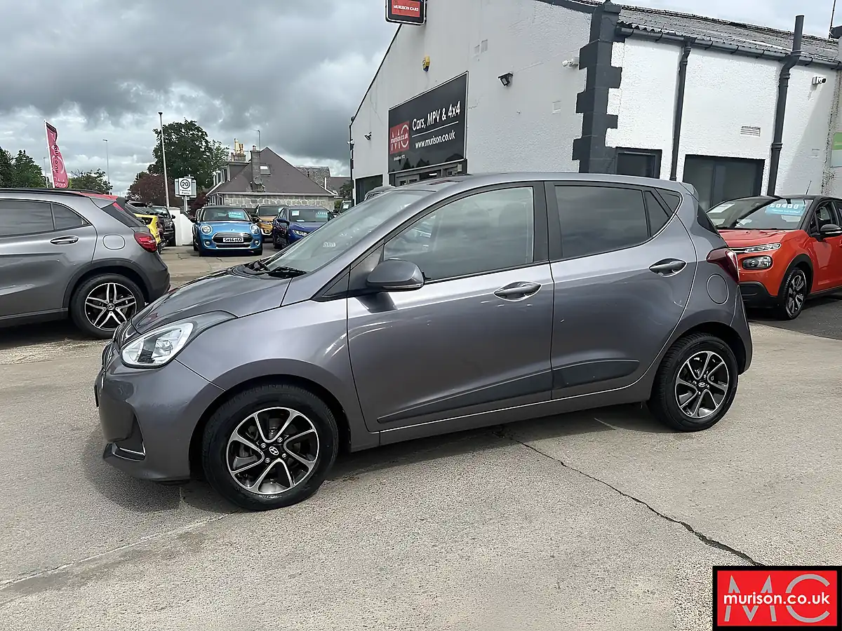 Used 2018 Hyundai i10 Premium Stardust Grey - Interior and Exterior details 10