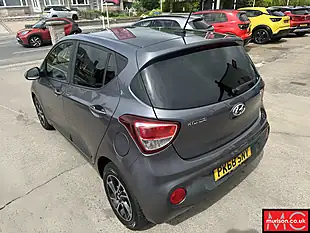 Used 2018 Hyundai i10 Premium Stardust Grey - Interior and Exterior details 11