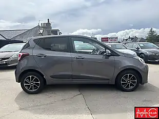 Used 2018 Hyundai i10 Premium Stardust Grey - Interior and Exterior details 3