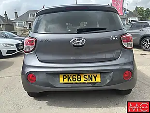 Used 2018 Hyundai i10 Premium Stardust Grey - Interior and Exterior details 8