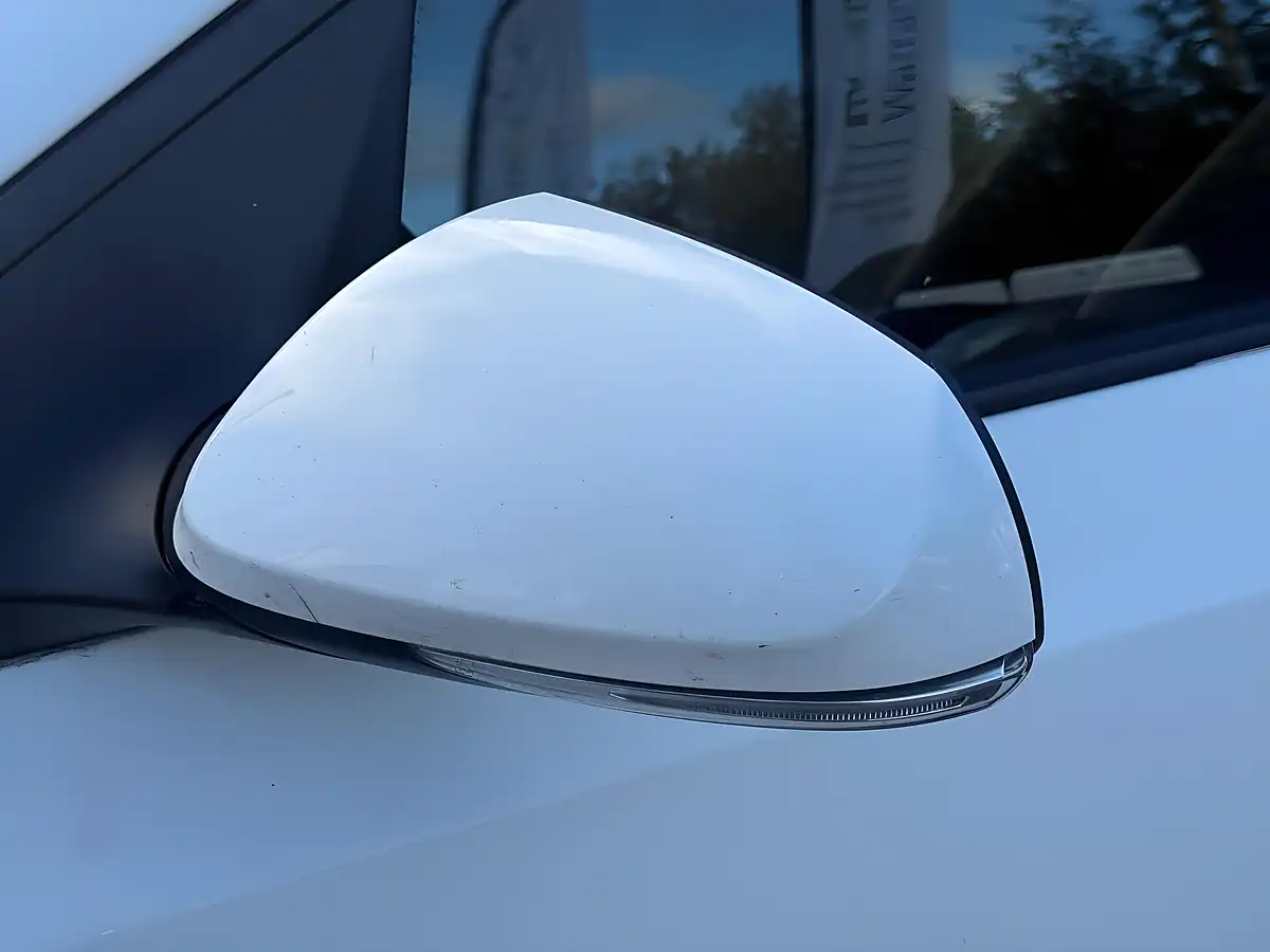 Used 2018 Hyundai I10 Premium White - Interior and Exterior details 17