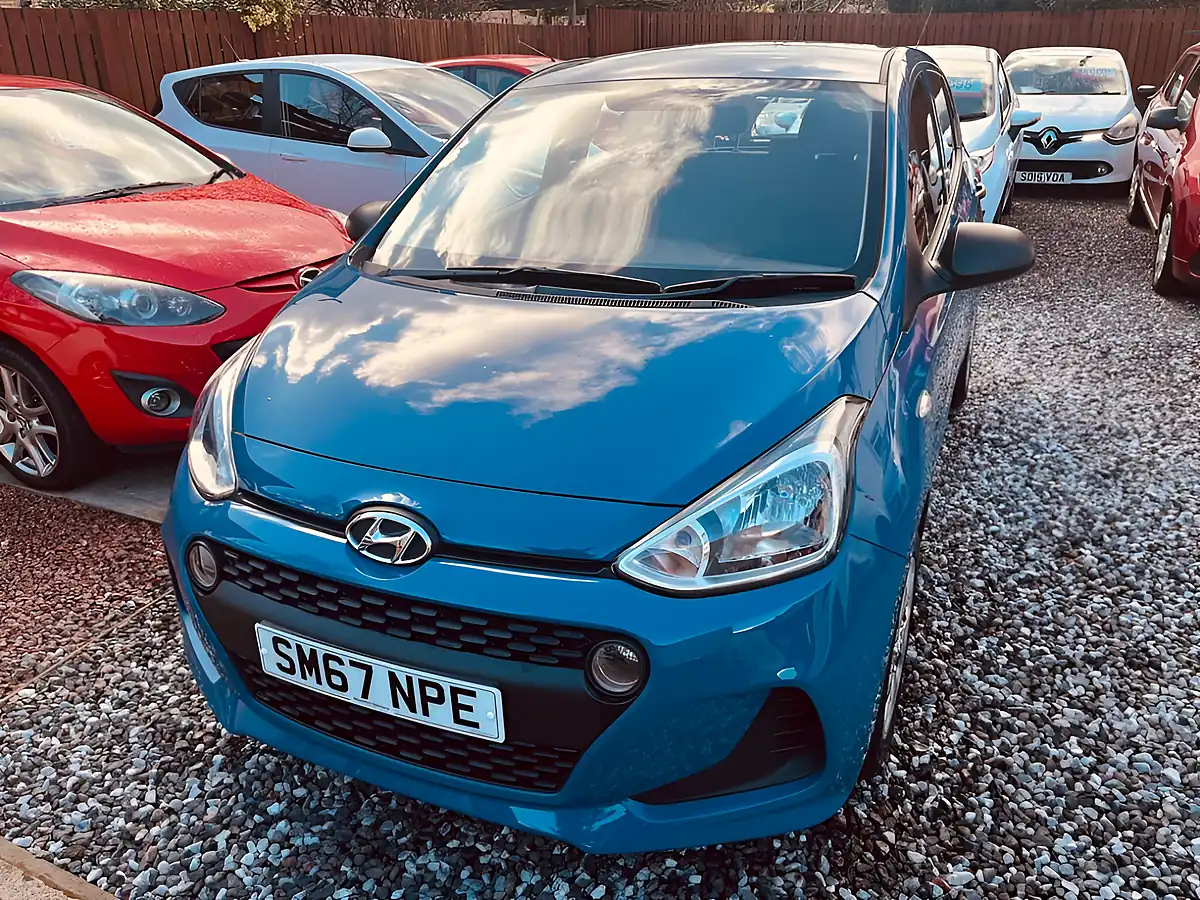 Used 2018 Hyundai i10 S Blue - Interior and Exterior details 5