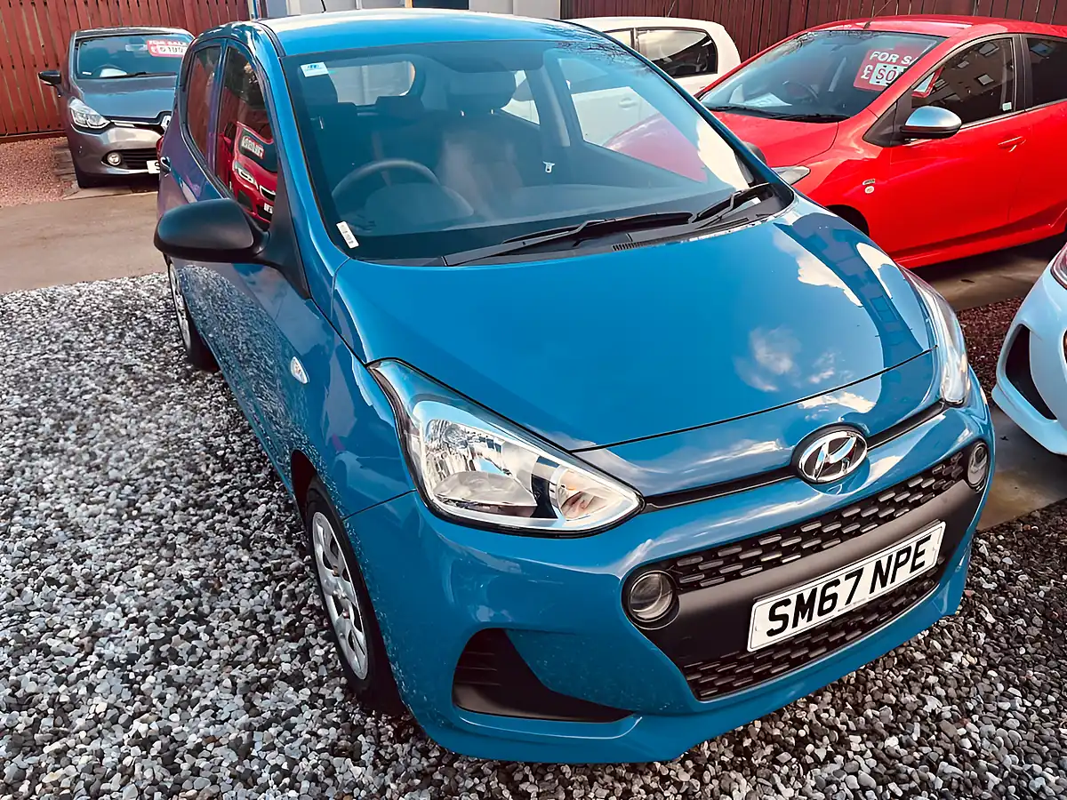 Used 2018 Hyundai i10 S Blue - Interior and Exterior details 8
