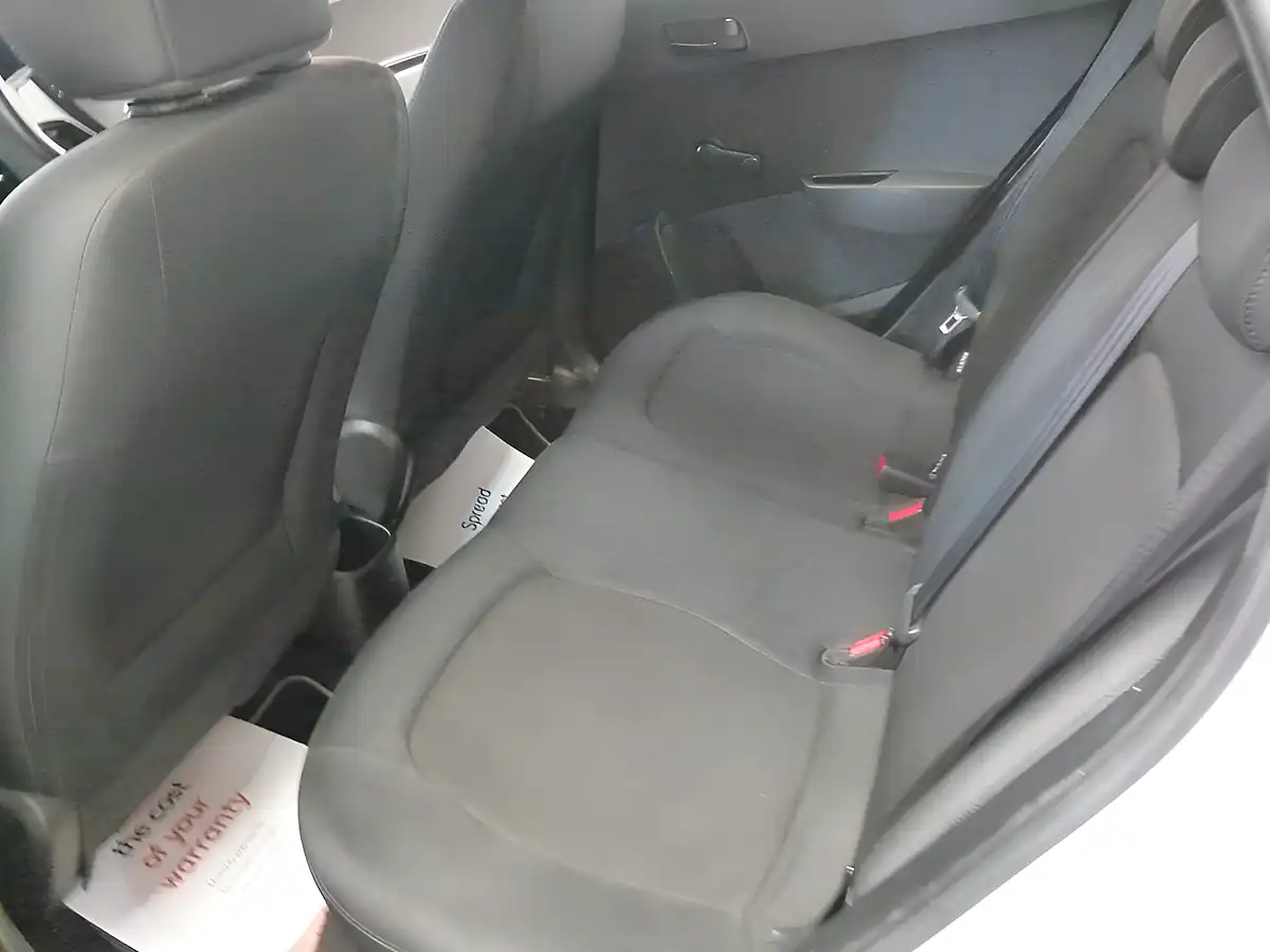 Used 2018 Hyundai i10 S Silver - Interior and Exterior details 15