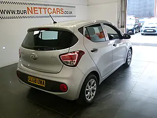 Used 2018 Hyundai i10 S Silver - Interior and Exterior details 8