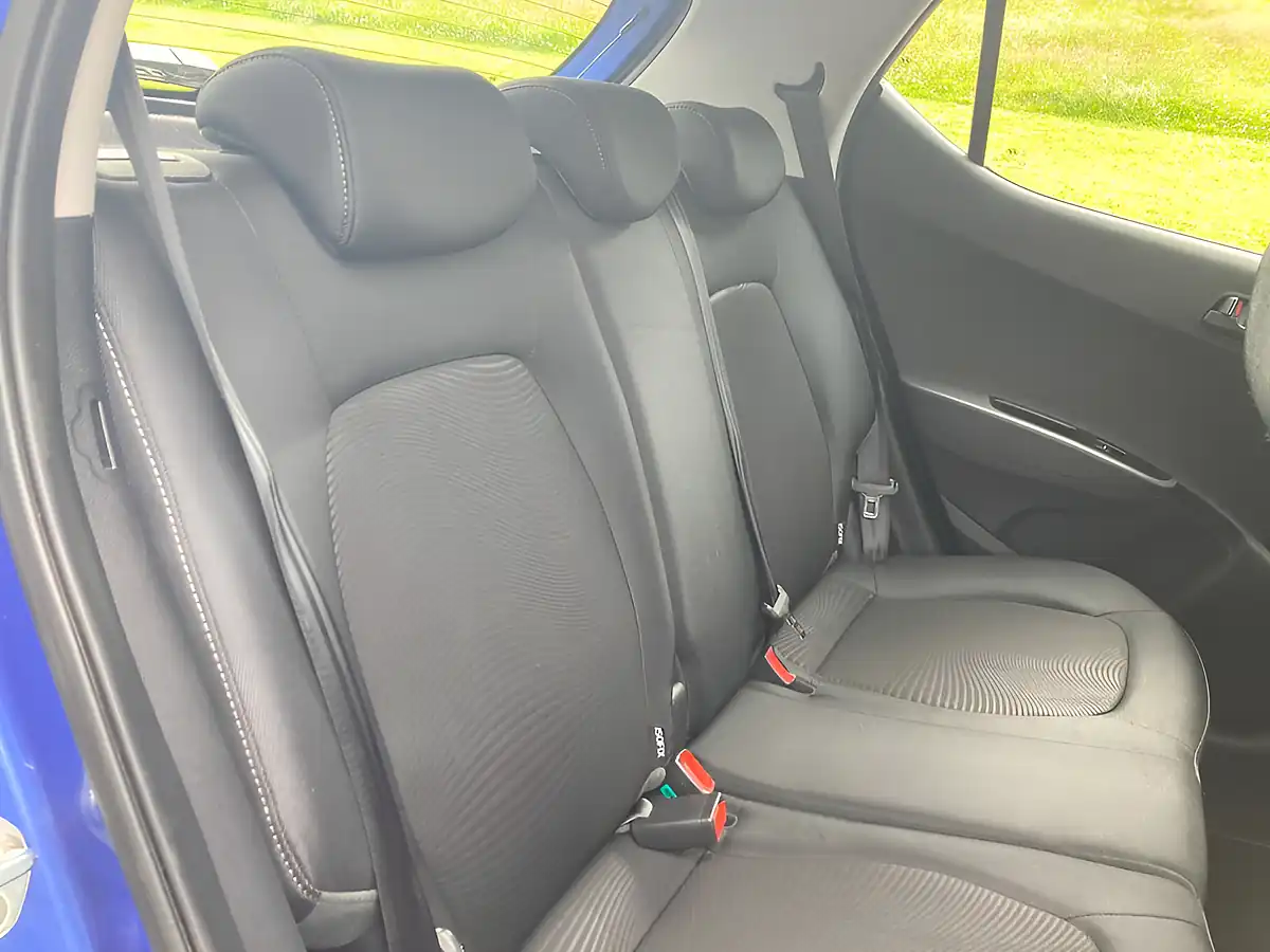 Used 2018 Hyundai I10 Se Blue - Interior and Exterior details 12
