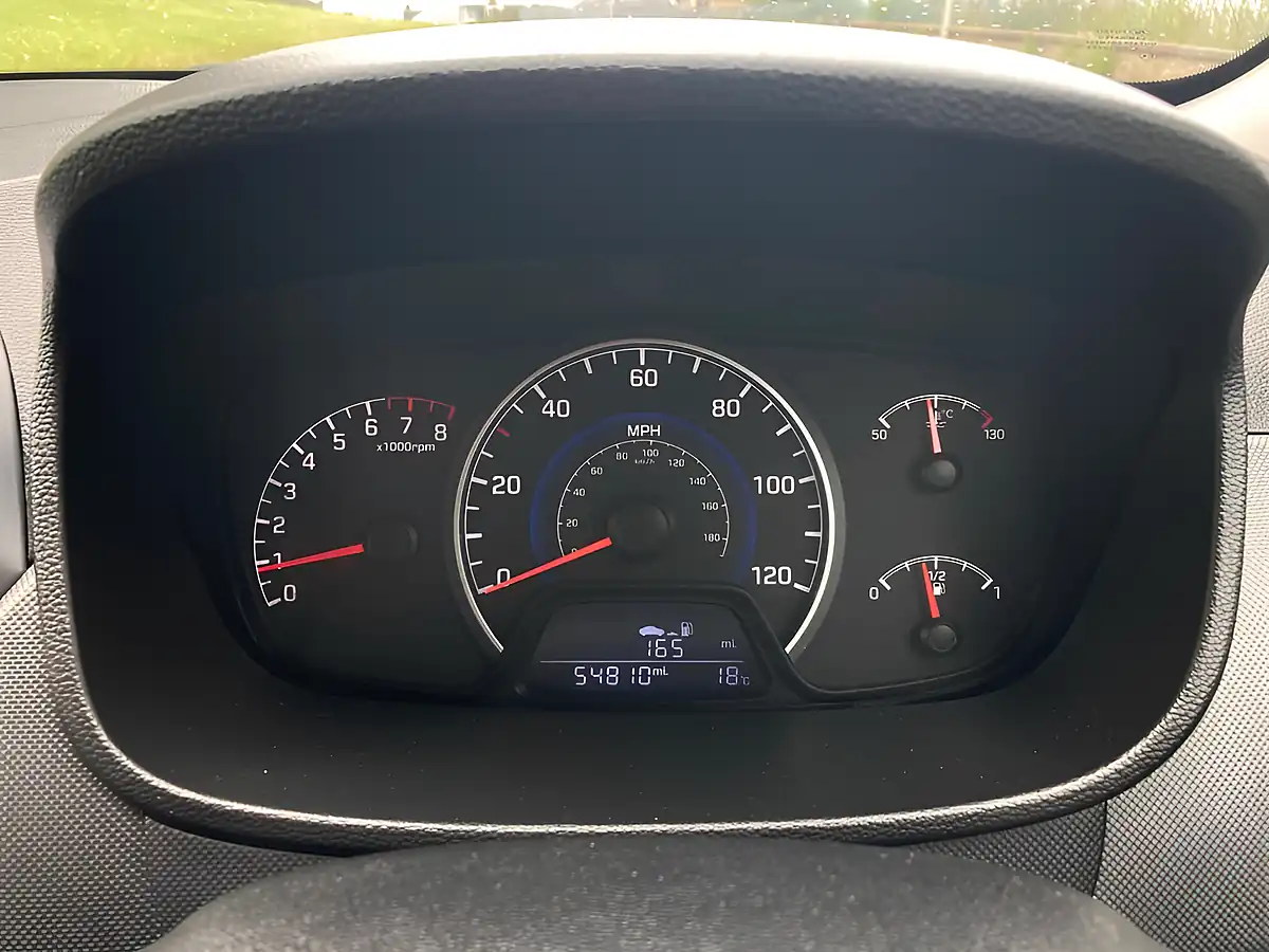 Used 2018 Hyundai I10 Se Blue - Interior and Exterior details 19