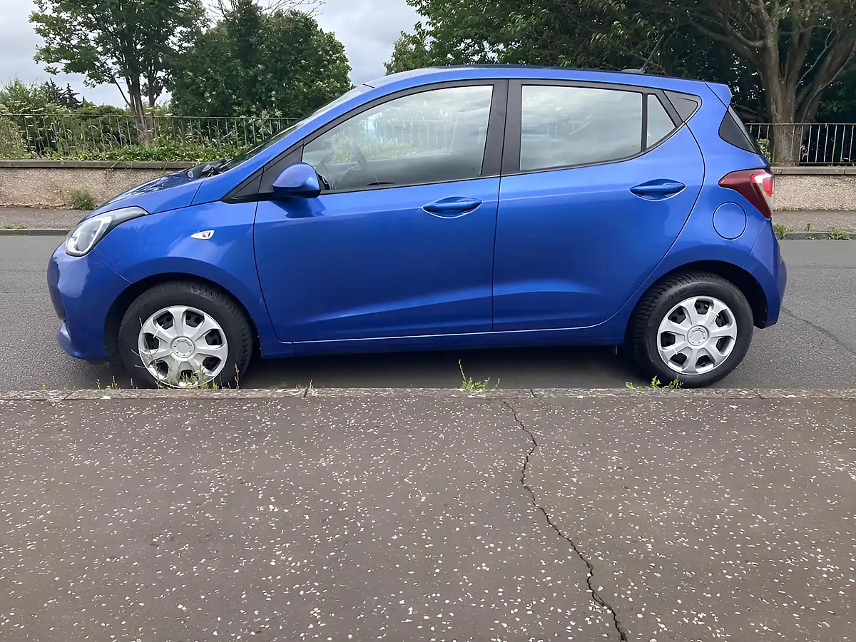 Used 2018 Hyundai I10 Se Blue - Interior and Exterior details 6