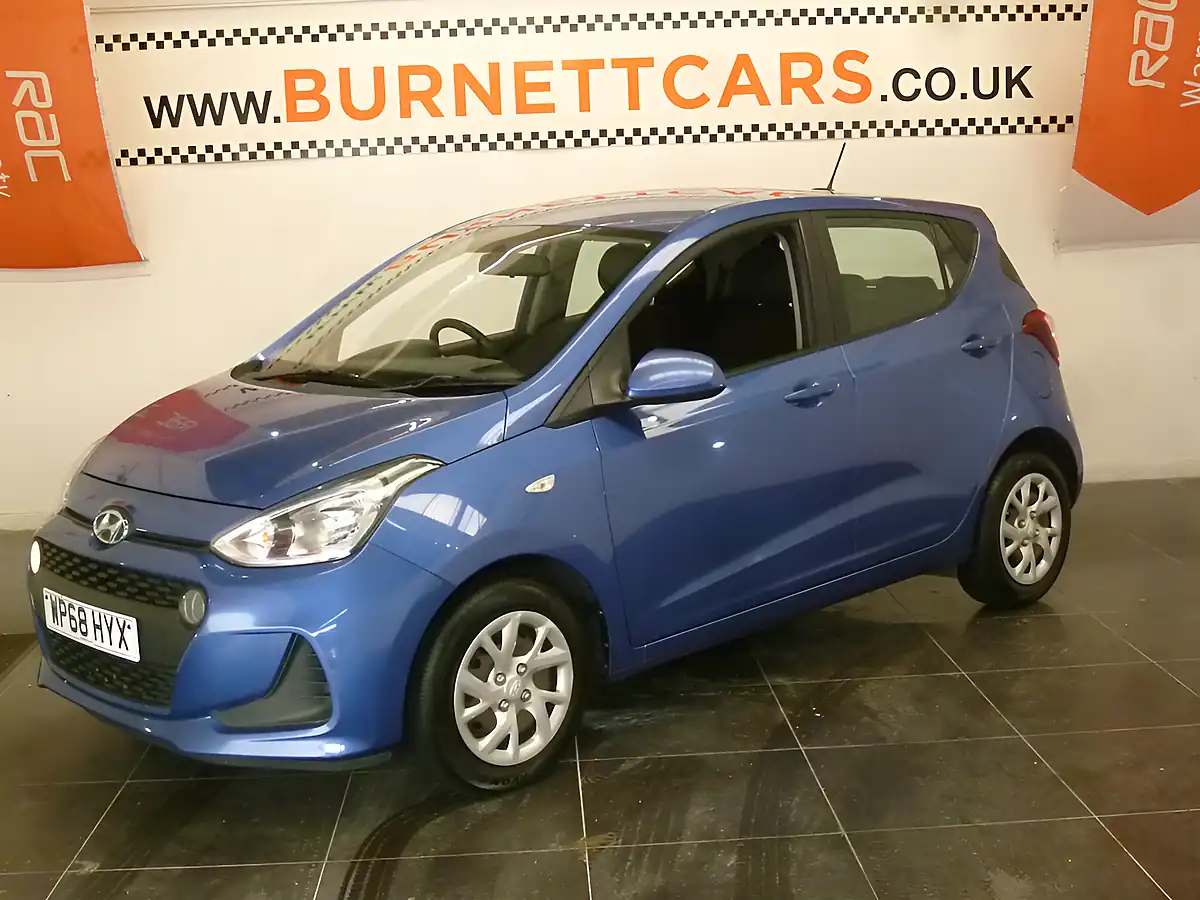 Used 2018 Hyundai i10 Se Blue - Front View