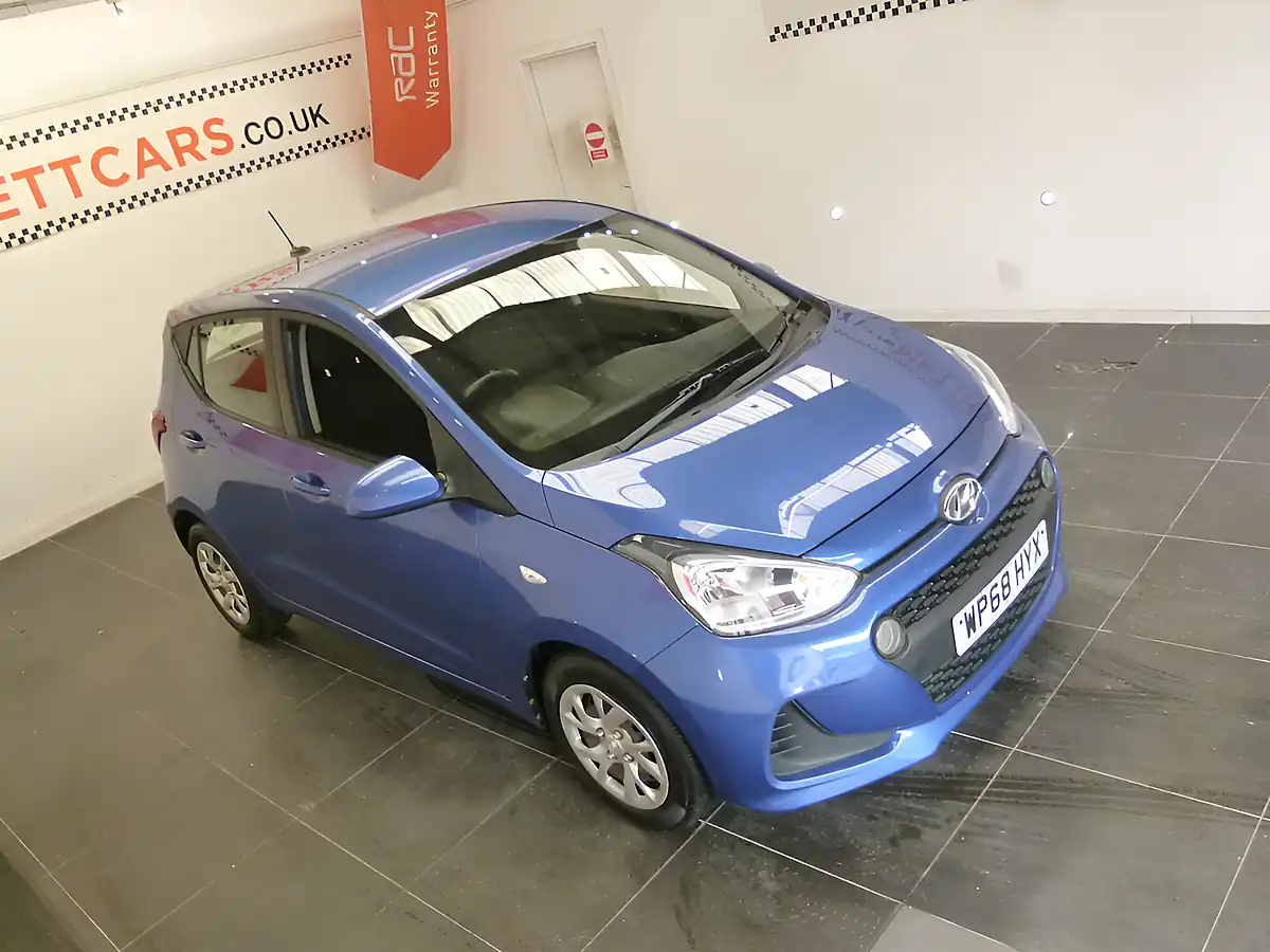 Used 2018 Hyundai i10 Se Blue - Interior and Exterior details 18