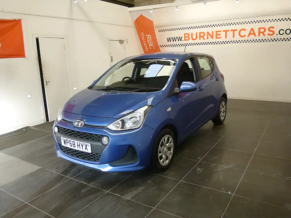Used 2018 Hyundai i10 Se Blue - Interior and Exterior details 5