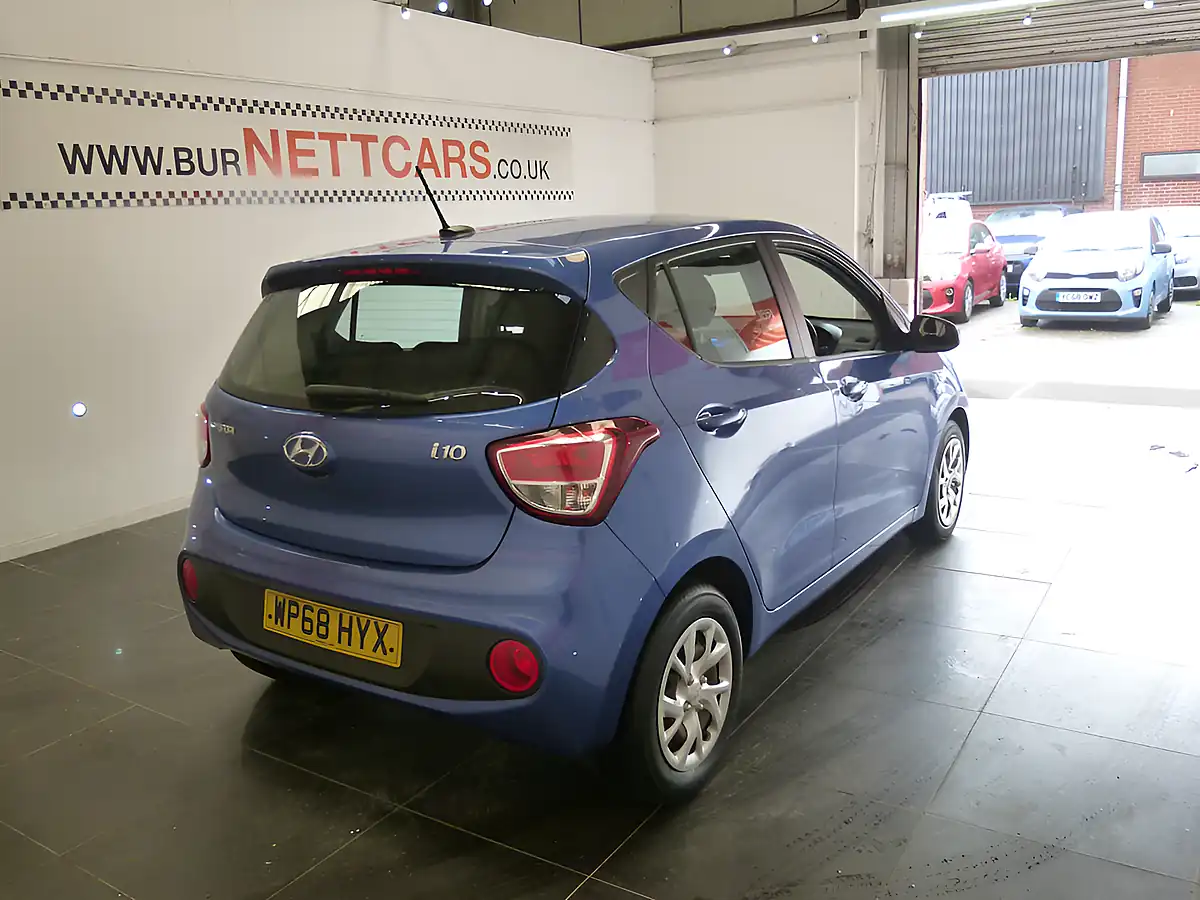 Used 2018 Hyundai i10 Se Blue - Interior and Exterior details 8