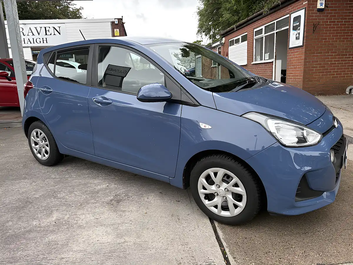 Used 2018 Hyundai I10 Se Blue - Interior and Exterior details 2