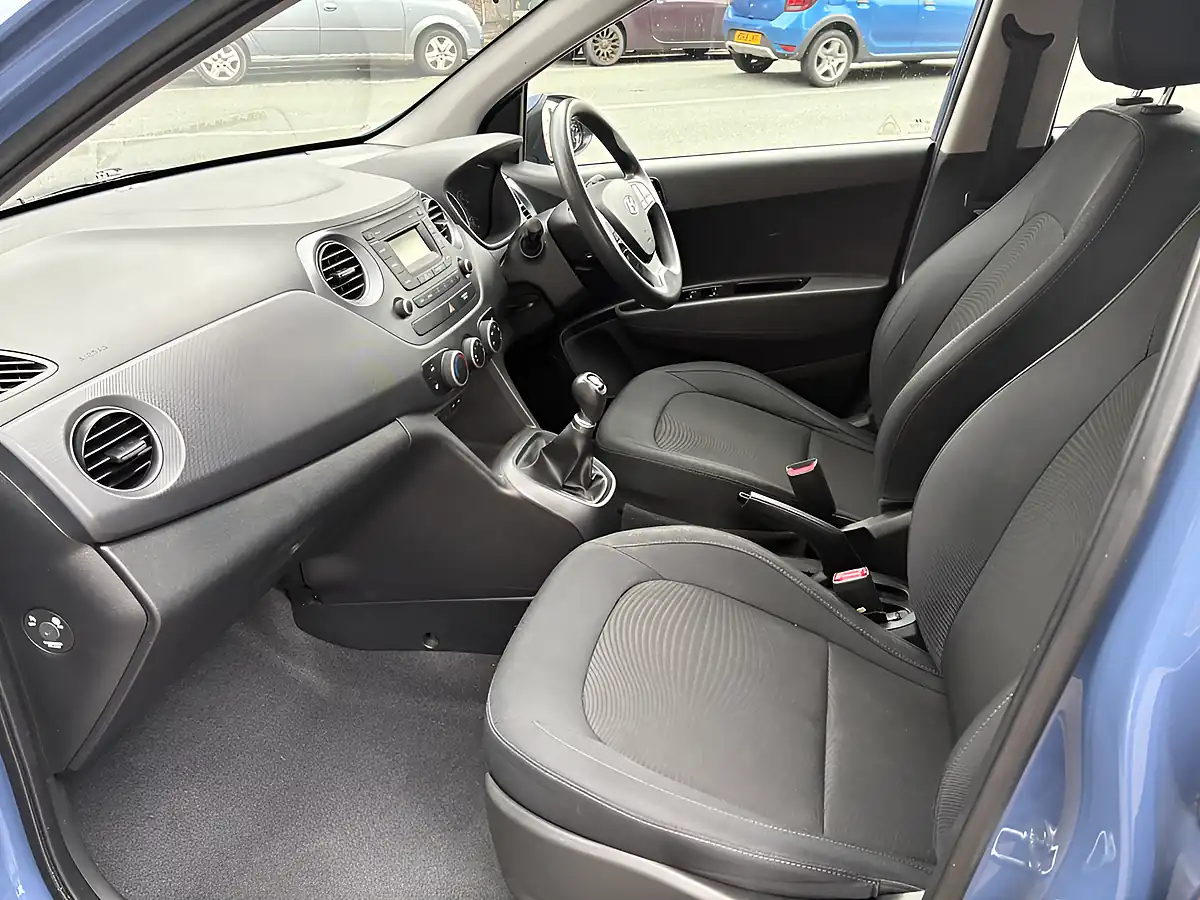 Used 2018 Hyundai I10 Se Blue - Interior and Exterior details 4