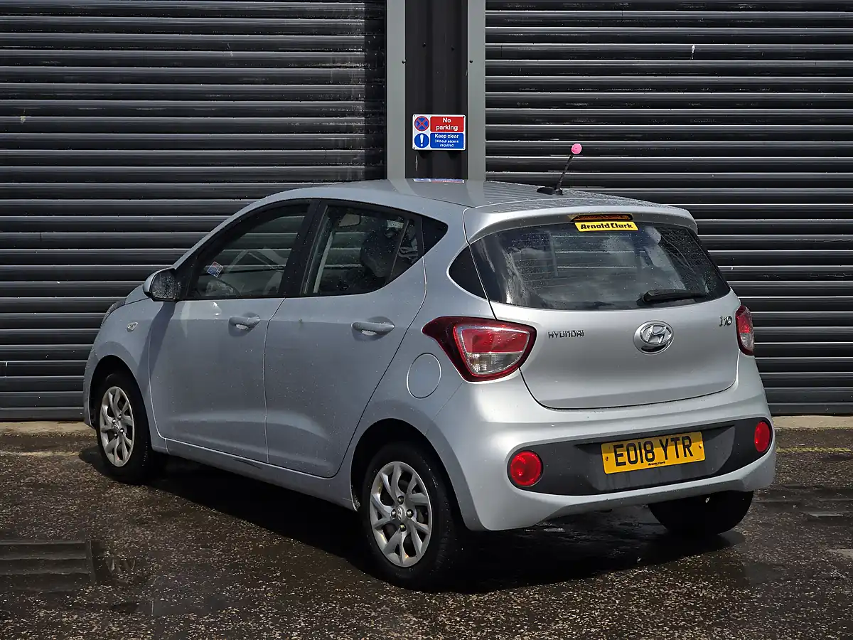 Used 2018 Hyundai I10 Se Grey - Interior and Exterior details 6