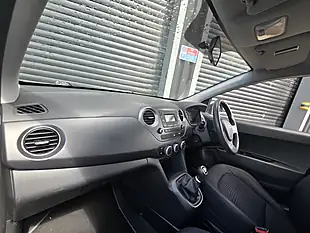 Used 2018 Hyundai I10 Se Grey - Interior and Exterior details 7