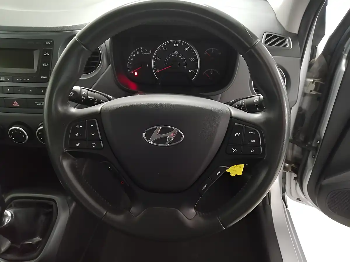 Used 2018 Hyundai I10 Se Grey - Interior and Exterior details 10