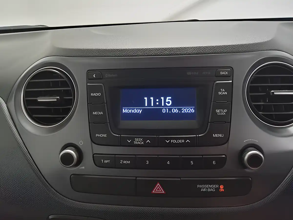 Used 2018 Hyundai I10 Se Grey - Interior and Exterior details 15