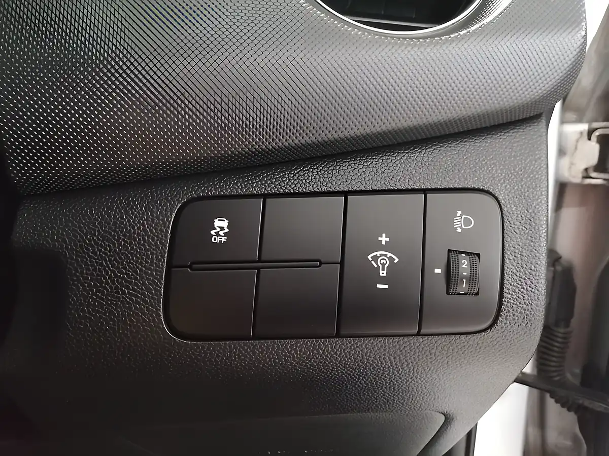 Used 2018 Hyundai I10 Se Grey - Interior and Exterior details 16