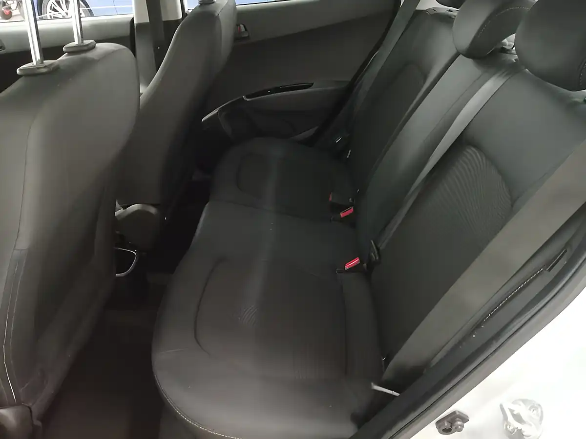 Used 2018 Hyundai I10 Se Grey - Interior and Exterior details 8