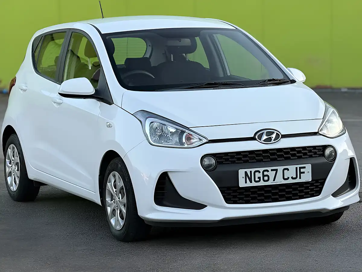 Used 2018 Hyundai i10 Se Polar White - Front View