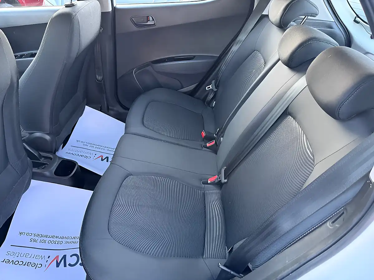 Used 2018 Hyundai i10 Se Polar White - Interior and Exterior details 11