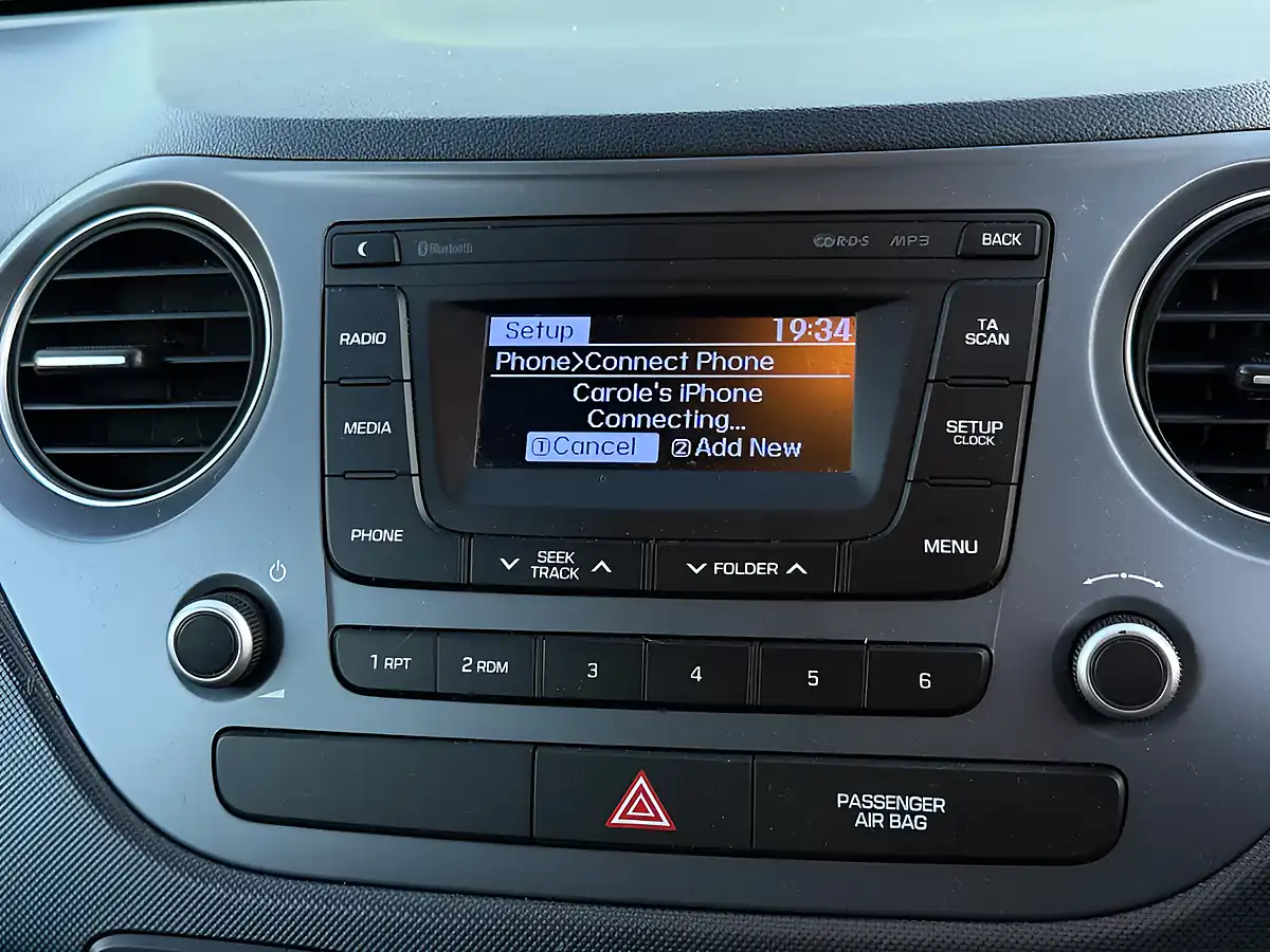 Used 2018 Hyundai i10 Se Polar White - Interior and Exterior details 16