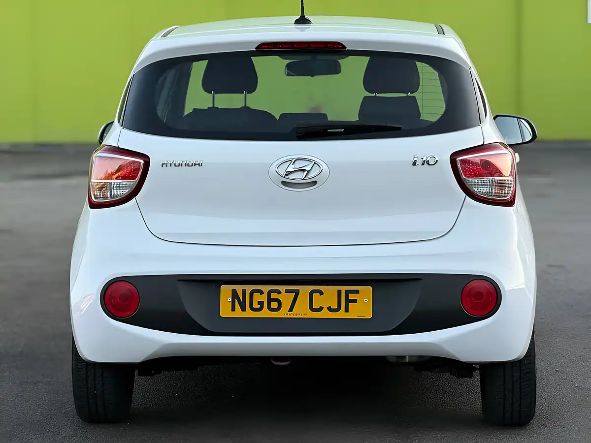 Used 2018 Hyundai i10 Se Polar White - Interior and Exterior details 6
