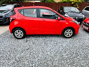 Used 2018 Hyundai i10 Se Red - Interior and Exterior details 10