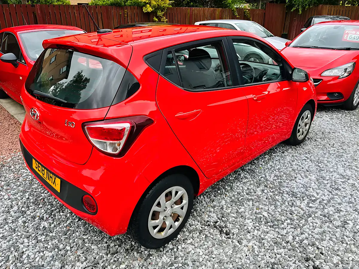 Used 2018 Hyundai i10 Se Red - Interior and Exterior details 11