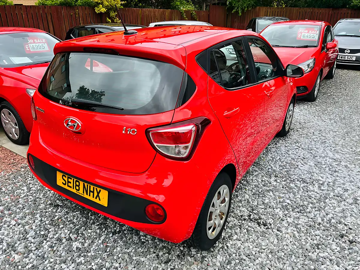 Used 2018 Hyundai i10 Se Red - Interior and Exterior details 12