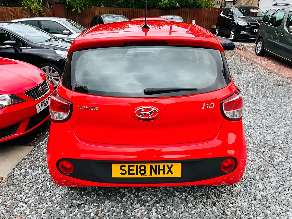 Used 2018 Hyundai i10 Se Red - Interior and Exterior details 4