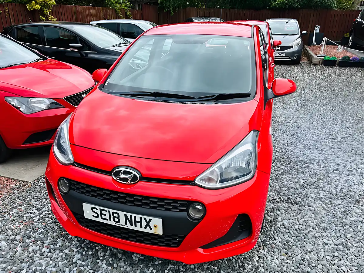 Used 2018 Hyundai i10 Se Red - Interior and Exterior details 5