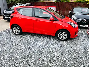 Used 2018 Hyundai i10 Se Red - Interior and Exterior details 8