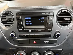 Used 2018 Hyundai i10 Se White - Interior and Exterior details 17