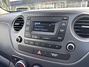 Used 2018 Hyundai i10 Se White - Interior and Exterior details 14