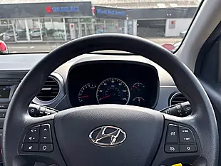 Used 2018 Hyundai i10 Se White - Interior and Exterior details 18