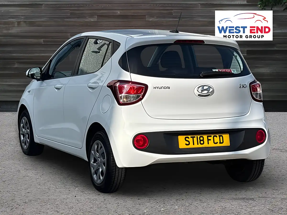 Used 2018 Hyundai i10 Se White - Interior and Exterior details 3