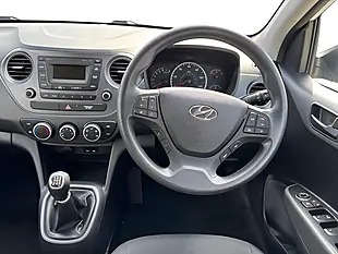 Used 2018 Hyundai i10 Se White - Interior and Exterior details 8