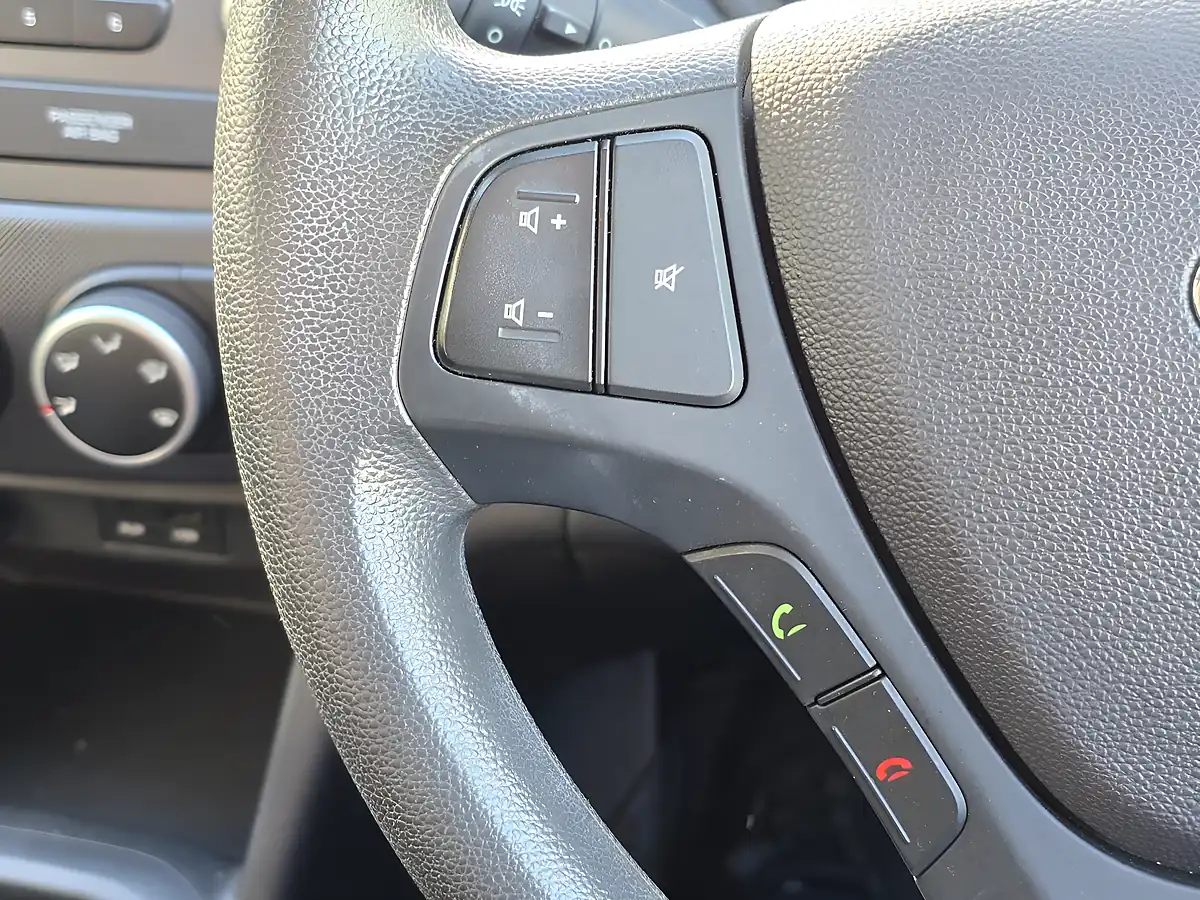 Used 2018 Hyundai i10 Se White - Interior and Exterior details 13