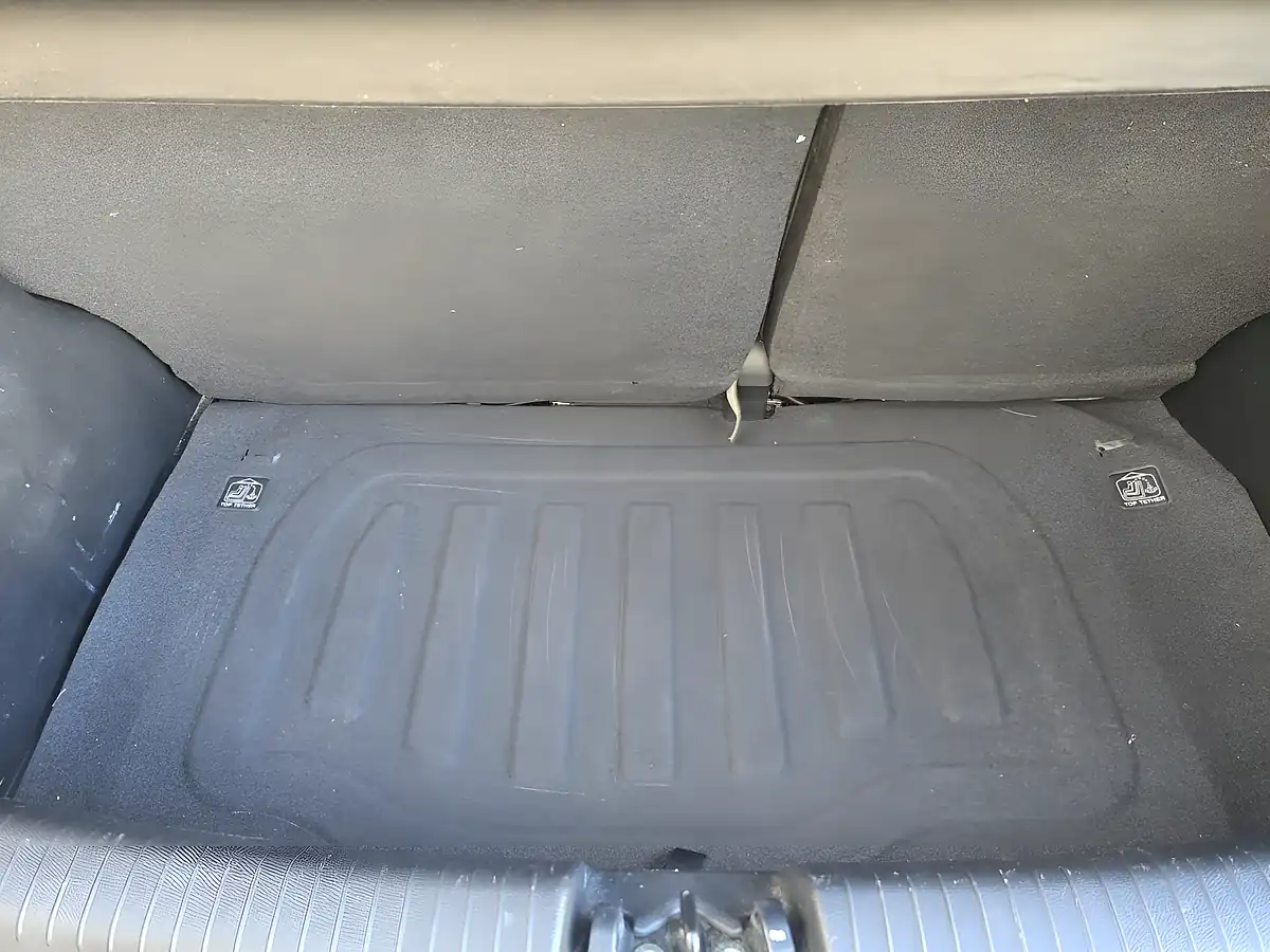 Used 2018 Hyundai i10 Se White - Interior and Exterior details 16