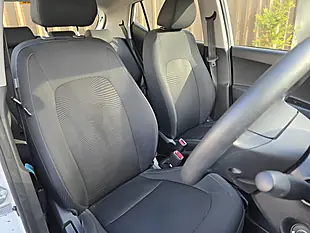 Used 2018 Hyundai i10 Se White - Interior and Exterior details 6